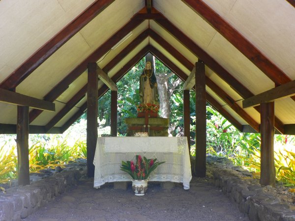 74- La petite chapelle du hameau de Hakaui 